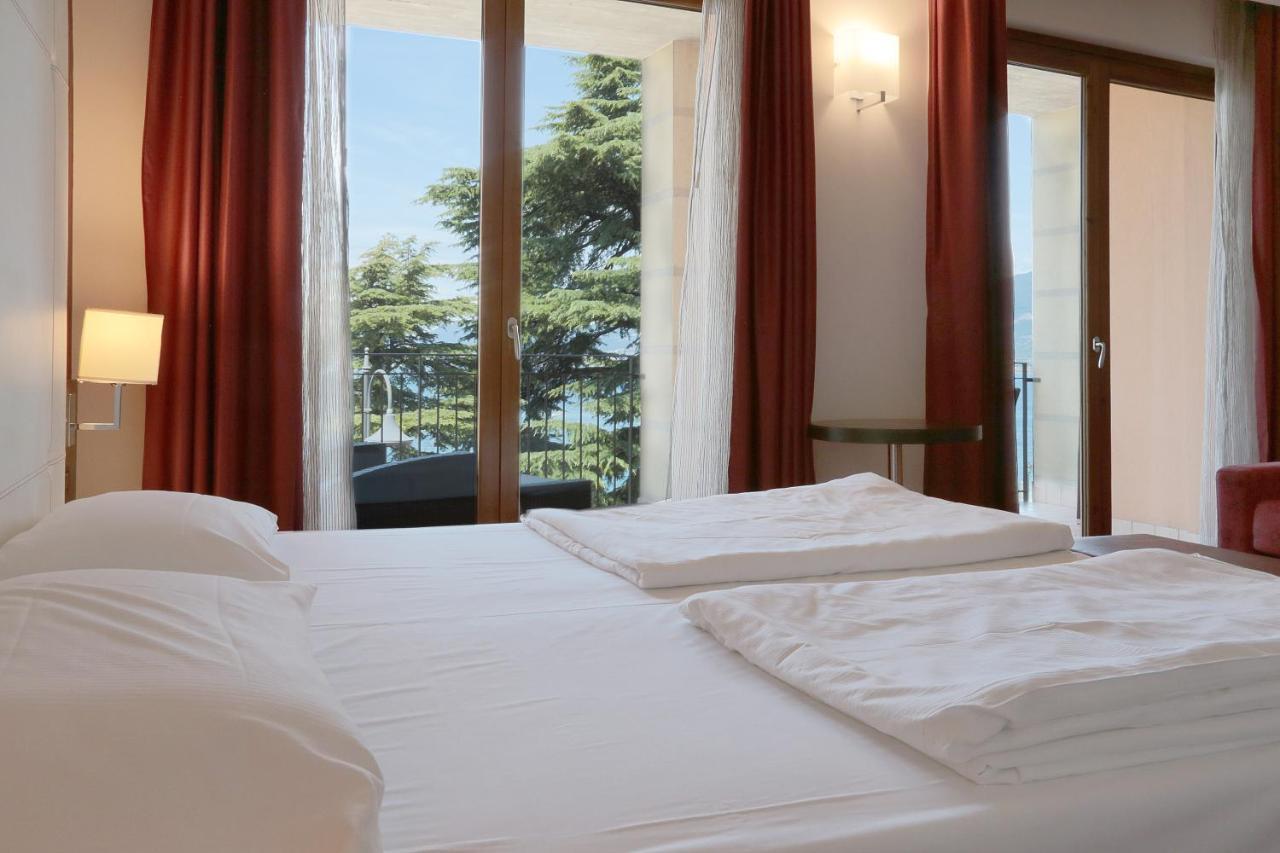 Hotel Lido Torri Del Benaco Extérieur photo