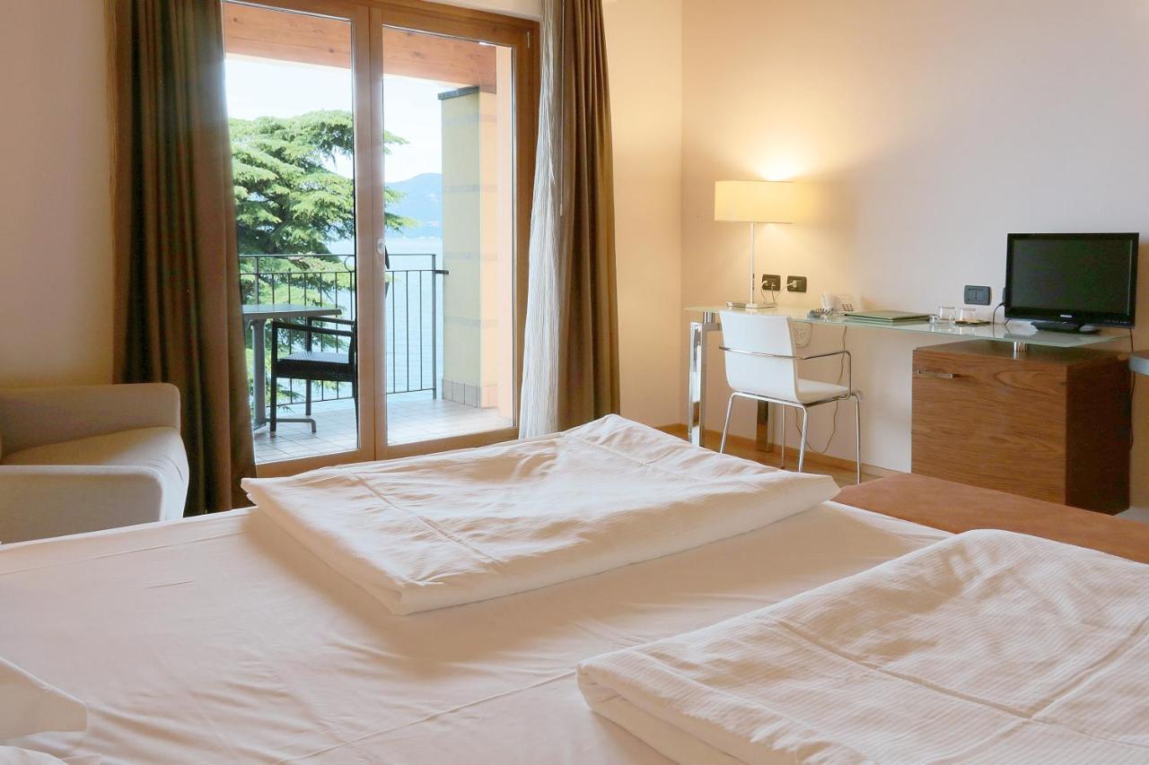 Hotel Lido Torri Del Benaco Extérieur photo