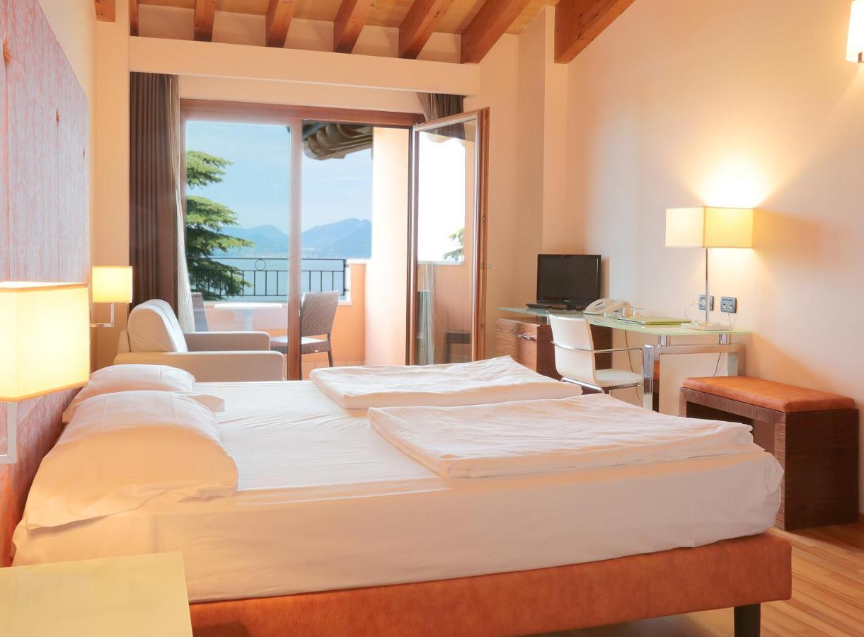 Hotel Lido Torri Del Benaco Extérieur photo