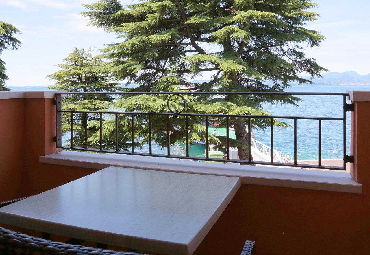 Hotel Lido Torri Del Benaco Extérieur photo