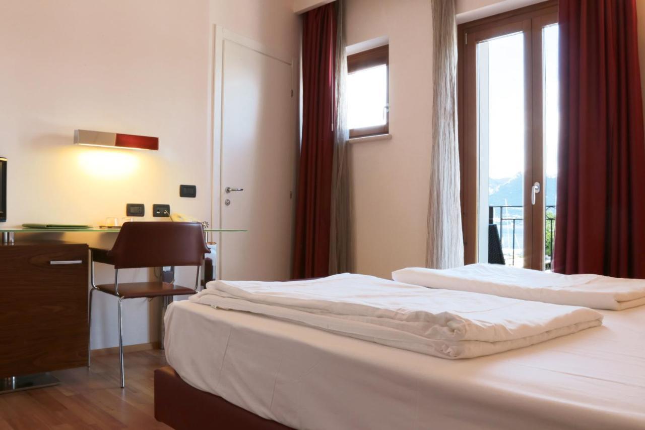 Hotel Lido Torri Del Benaco Extérieur photo