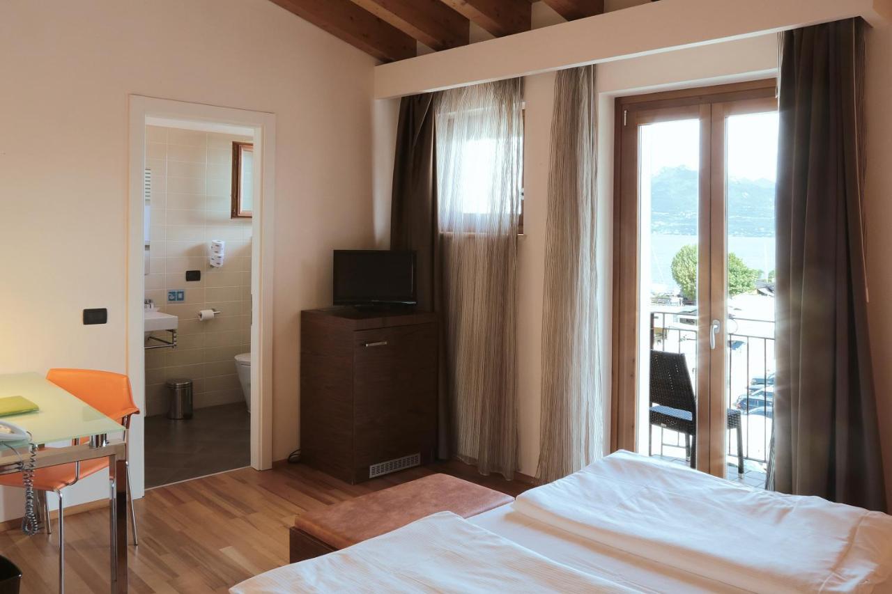 Hotel Lido Torri Del Benaco Extérieur photo
