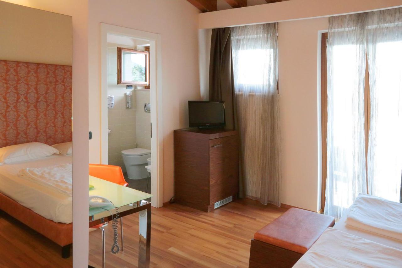 Hotel Lido Torri Del Benaco Extérieur photo
