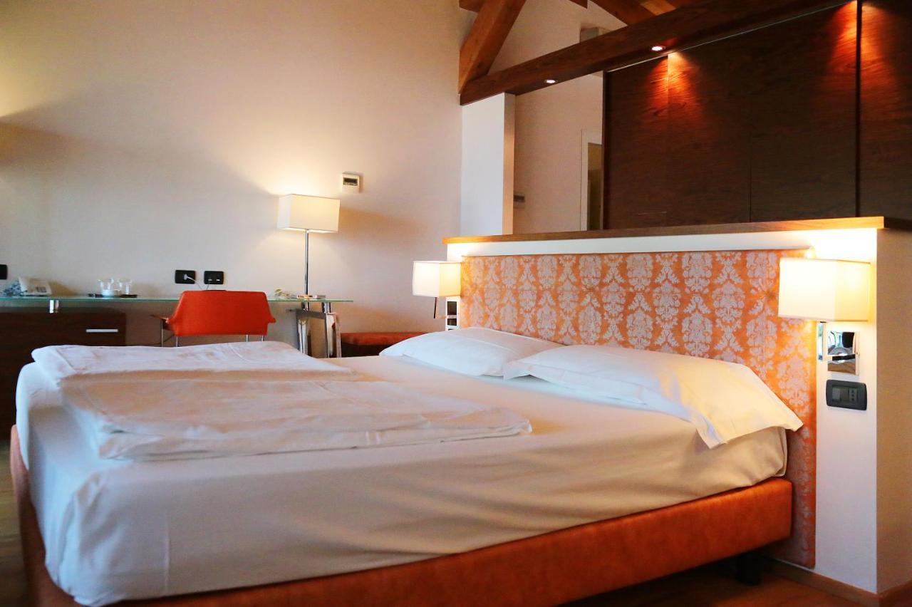 Hotel Lido Torri Del Benaco Extérieur photo