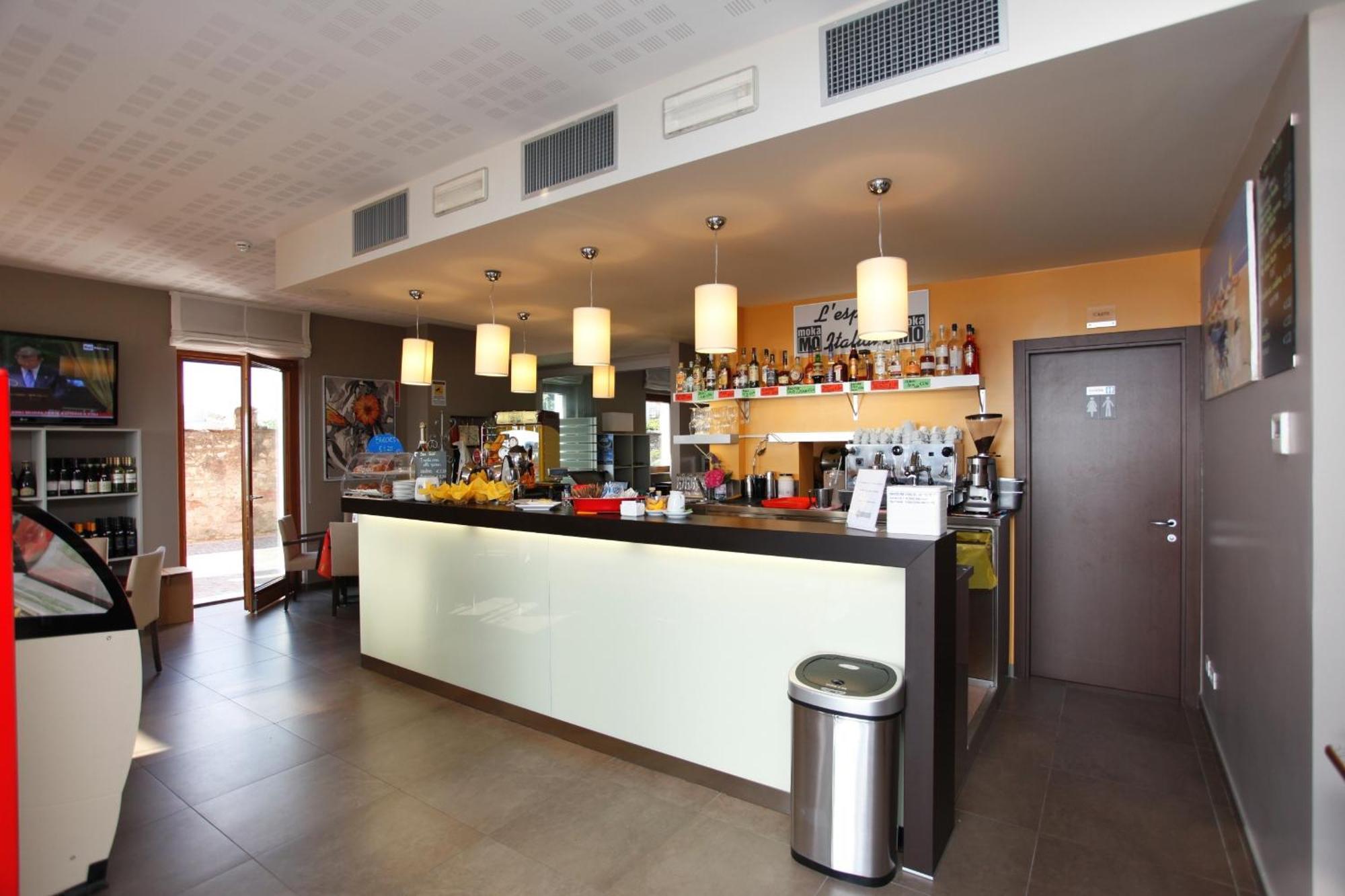 Hotel Lido Torri Del Benaco Extérieur photo