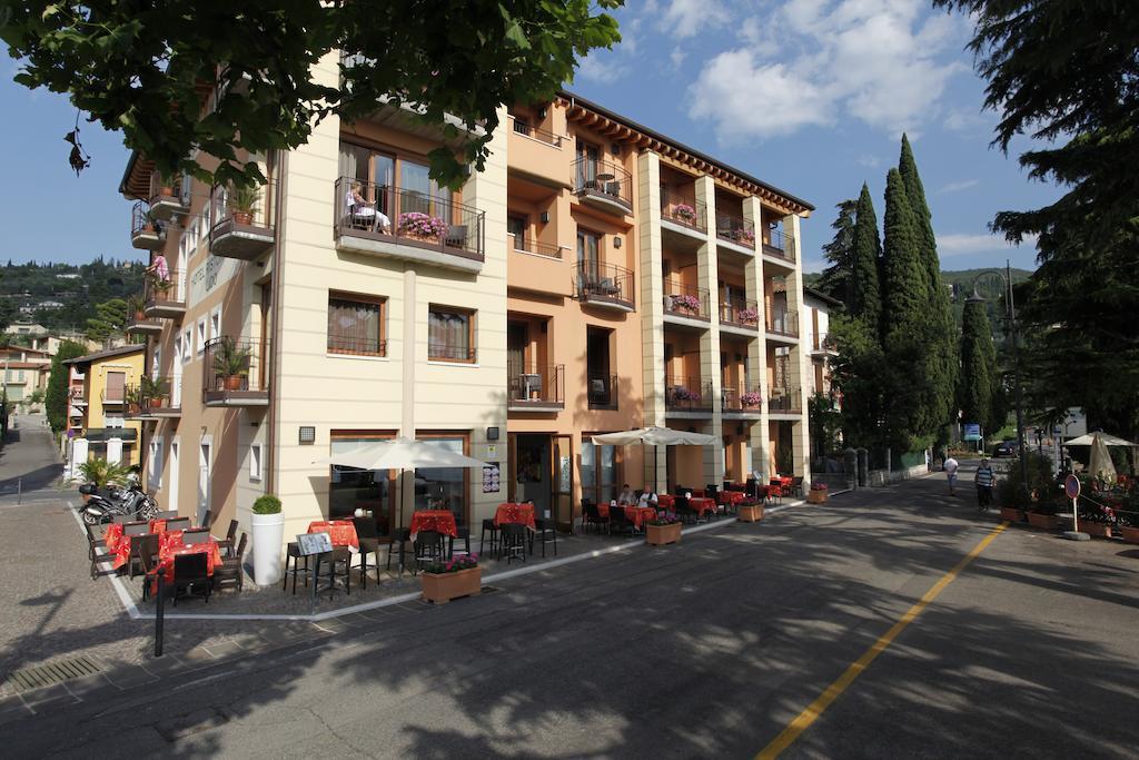 Hotel Lido Torri Del Benaco Extérieur photo